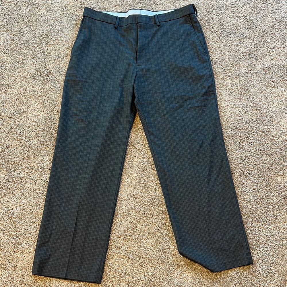 J.M. Hagger classic fit dress pants. 36/29